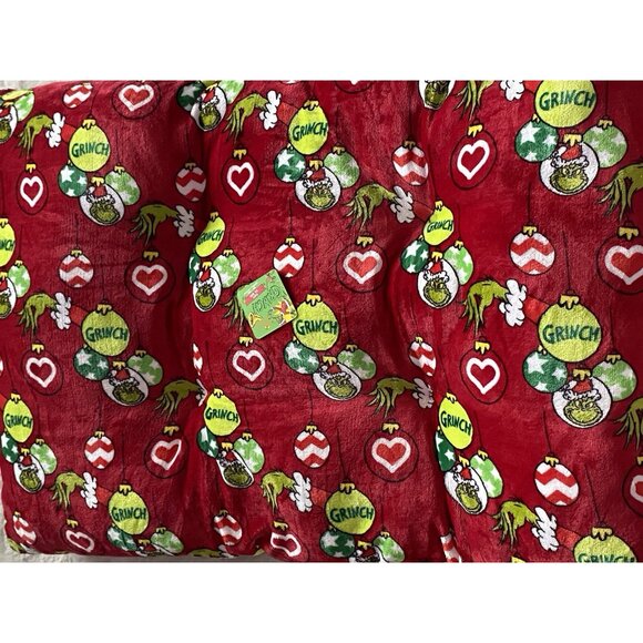 Dr. Seuss The Grinch Dog Pet BED Super Soft Christmas Ornament 39” X 26” Red NEW - Picture 11 of 14